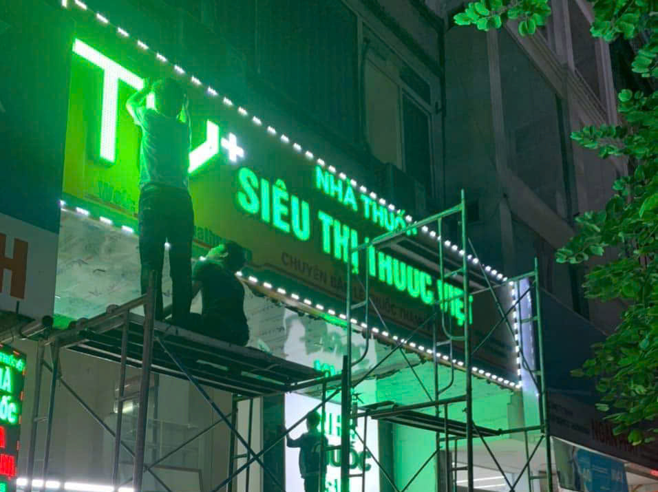 chữ nổi đèn led nhà thuốc